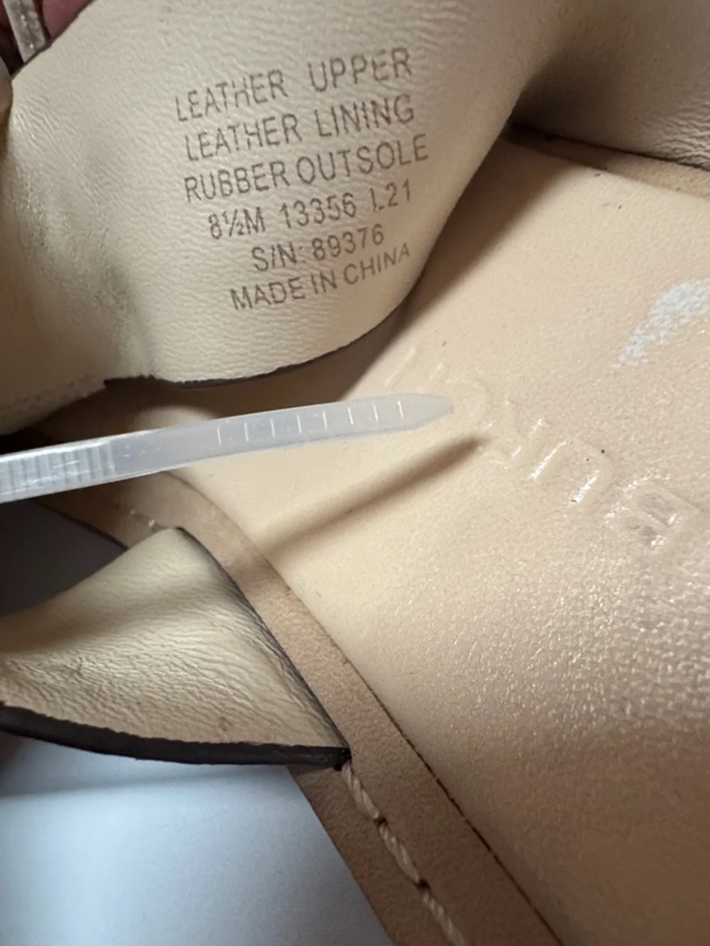 Tory Burch Miller Tassel Slide Sandals in New Cream size 8 1/2